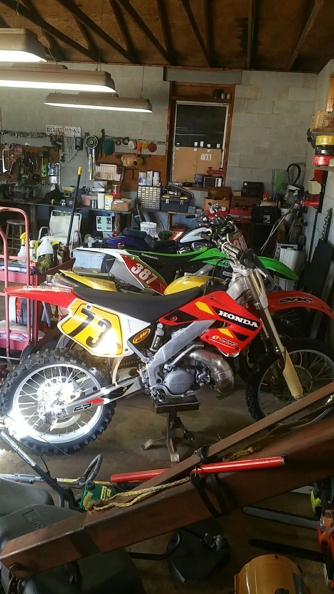 2001 HONDA CR250RR