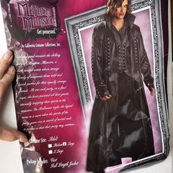 Costume (L) Mayhem Mansion