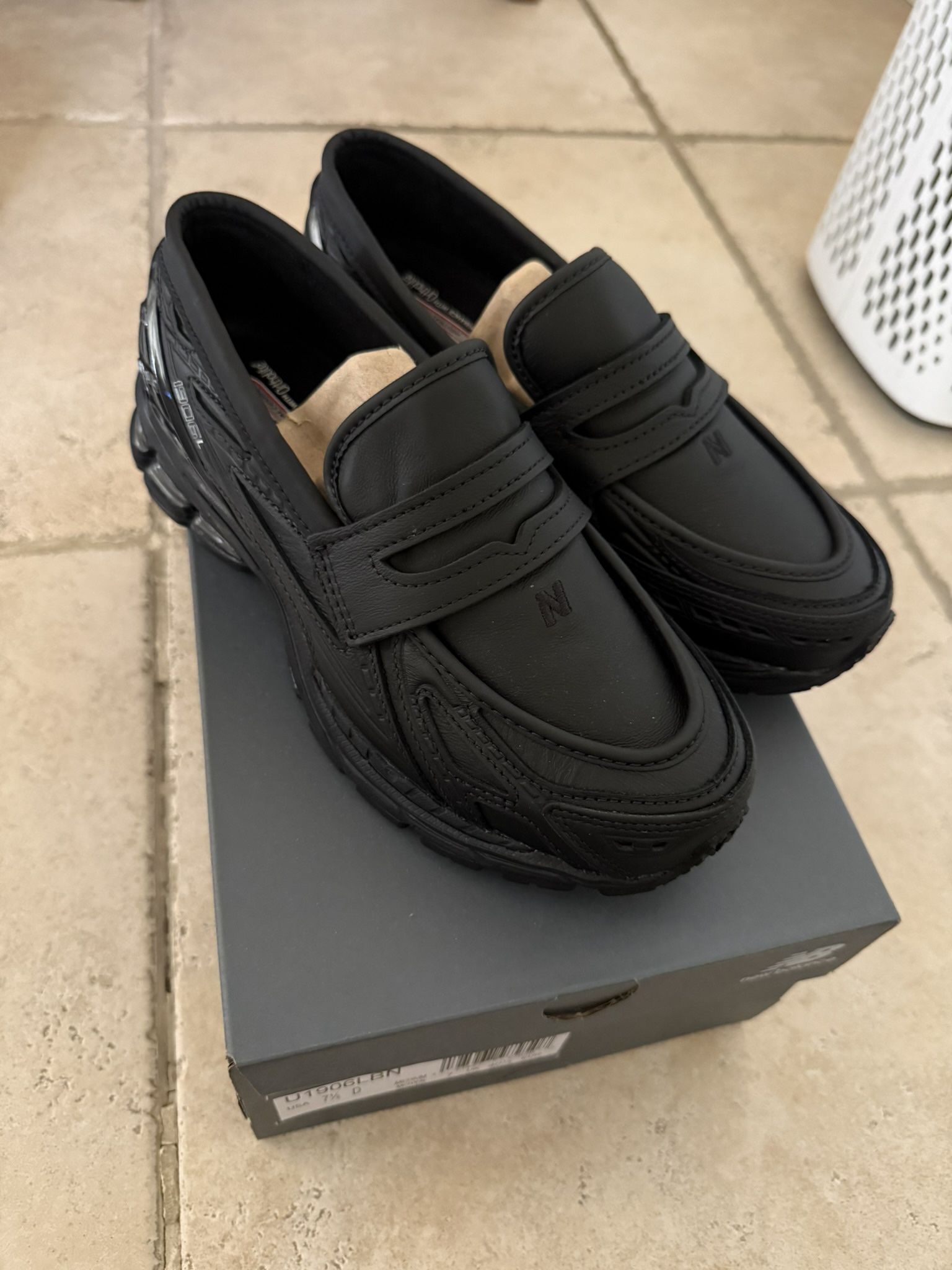 New Balance 1906 Loafers BLACK