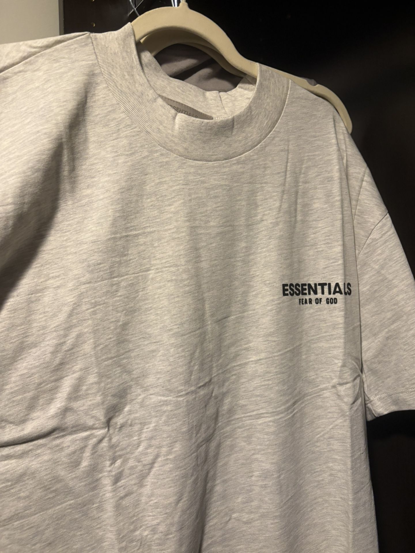(BRAND NEW) Essentials light oatmeal t-shirt -SIZE LARGE- (certified authentic) $80+ retail