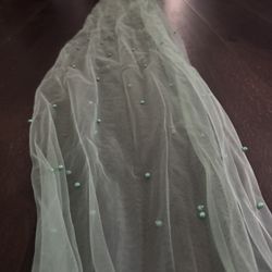 Mint Green Table Runner With Green Beads (5)