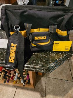 Dealt Tool Bax 16 in Brand New