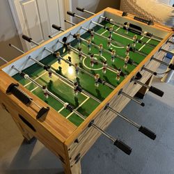 Foosball Table, perfect condition 