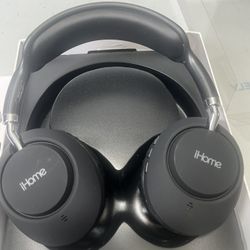 Ihome px 36 head phones like new in great cosmetic condition. However, only one works $5 Lot#0.0APR2122 bin room
