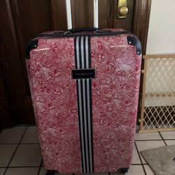 28”Tommy Hilfiger Suitcase Hard Sided 