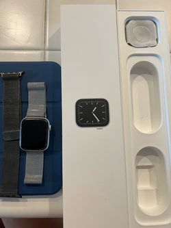 Apple Watch Series 5 44mm GPS – Great Working Condition