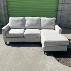 *Free Delivery* Gray Sectional Couch Sofa w/ Reversible Chaise