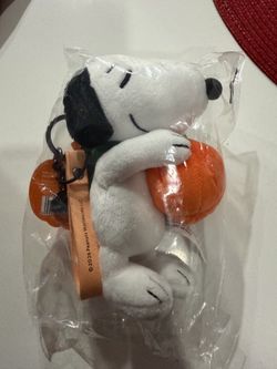 Snoopy Starbucks Plush Keychain with Basketball