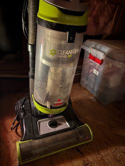 Bissell CleanView Swivel Pet Vacuum