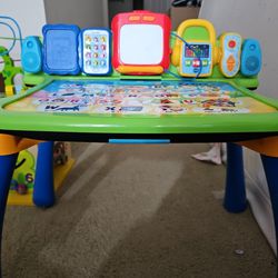 Vtech Touch and Learn Activity Desk (Kids/Toddler)