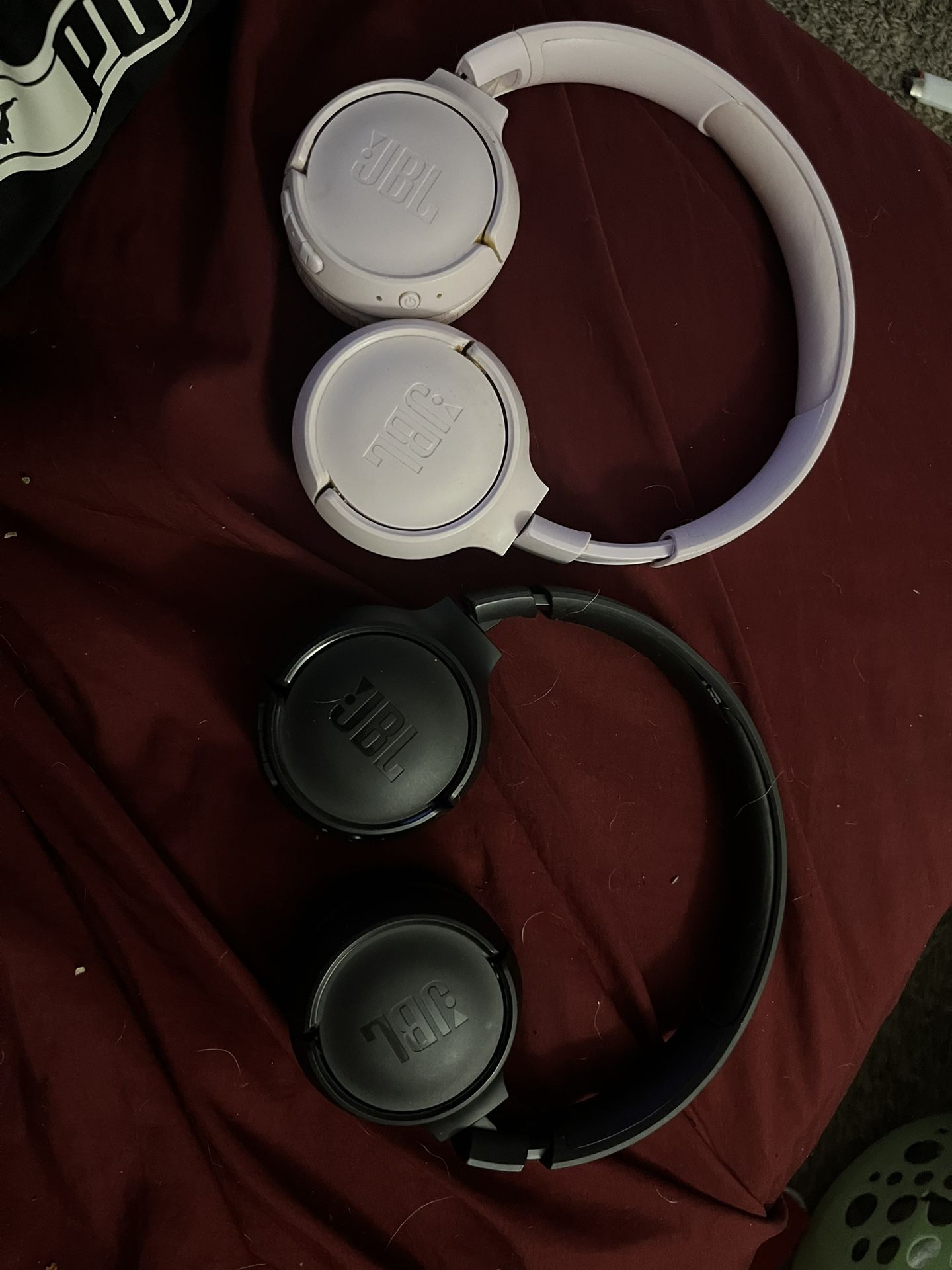 JBL 510BT headphones