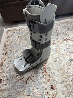 Walking Boot Size Medium