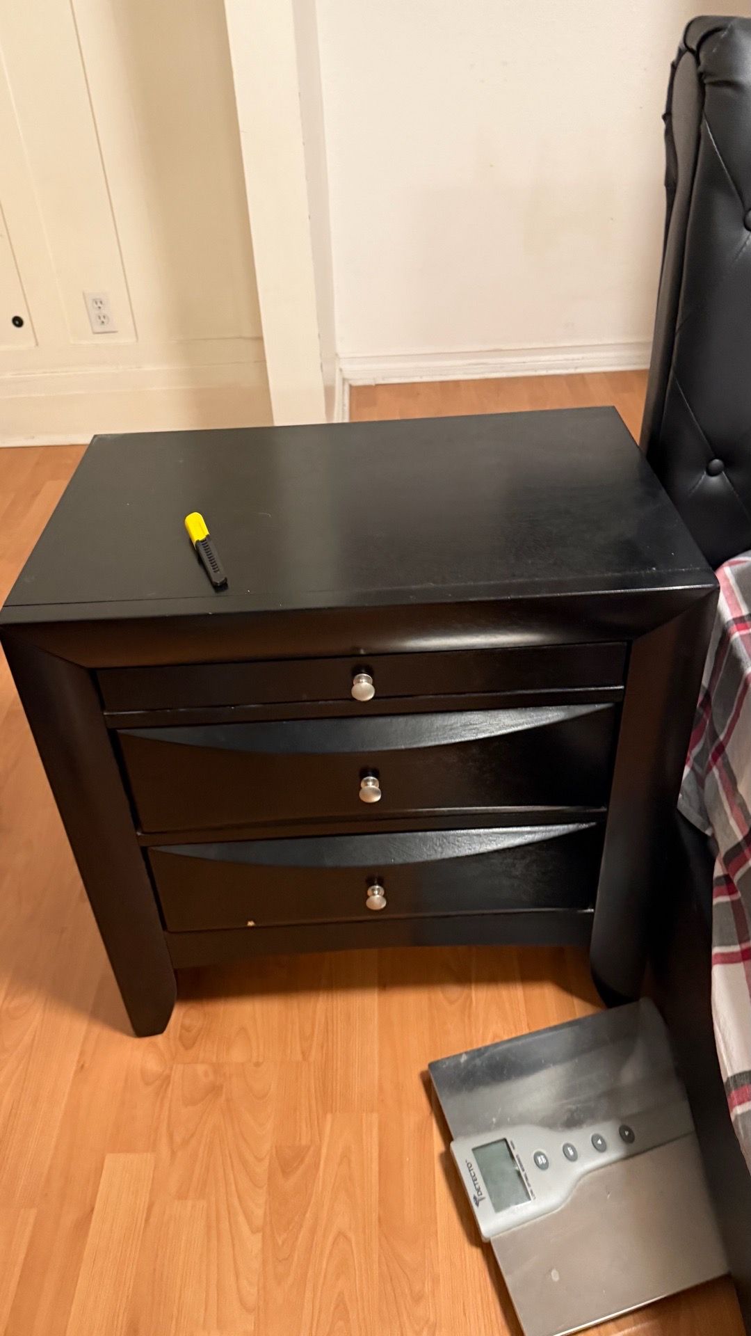 Night stand