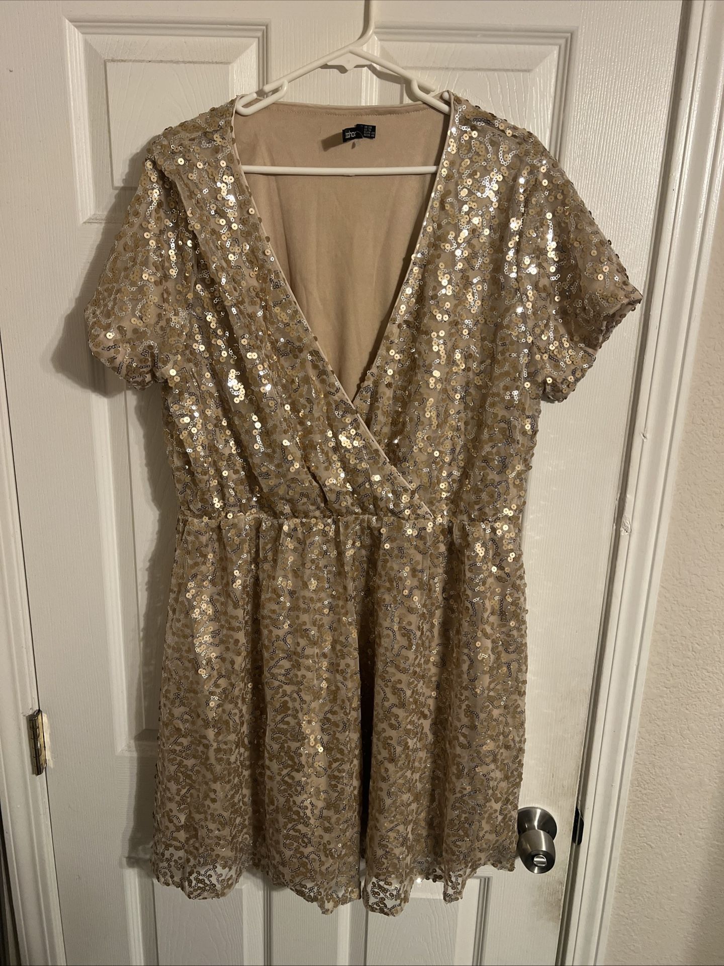 Boo Hoo size 16 ladies gold sequined dress lined short sleeveless