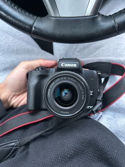 Canon EOS M50 Mark II Mirrorless Camera with 15-45mm Lens