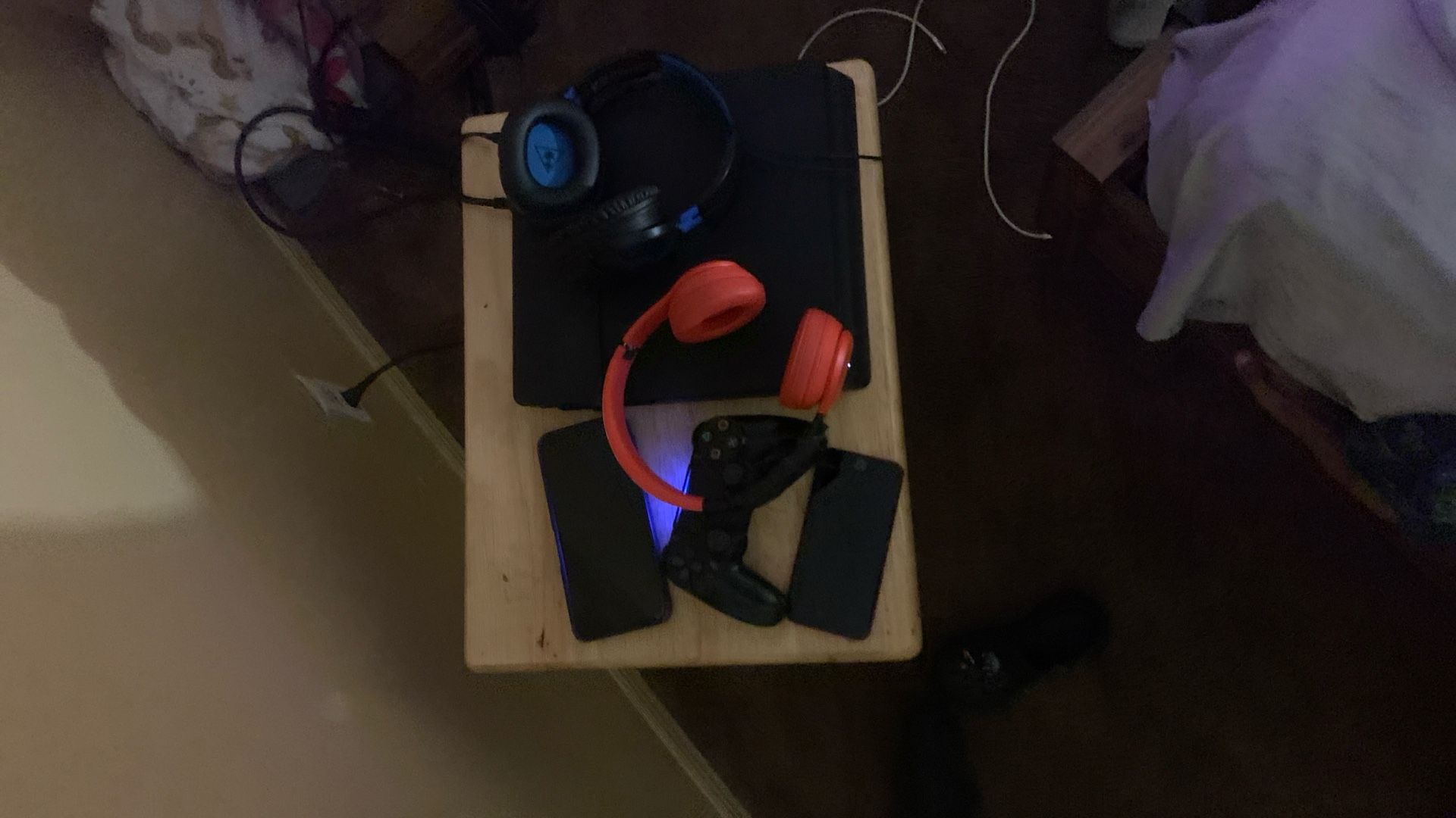 2 Phone 1 PS4 And Beats Headphones