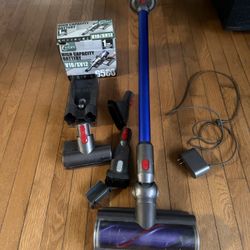 Dyson V10
