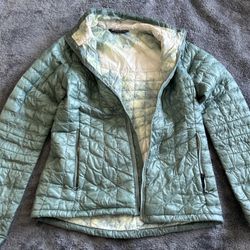 The North Face Womens Puffer Lightweight Jacket Size Medium 