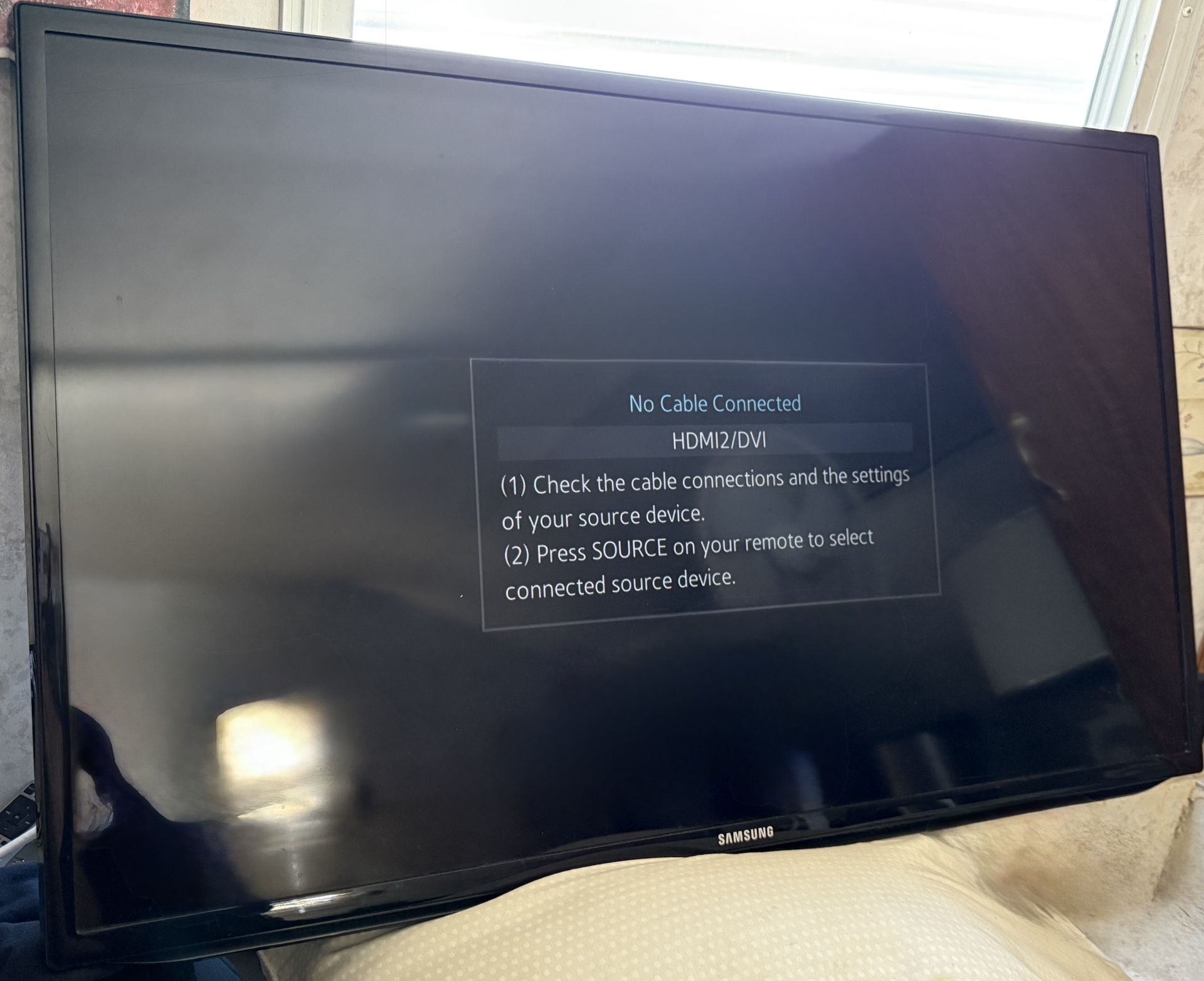 Samsung 5 Series UN40H5203 40" 1080p HD LED LCD Television