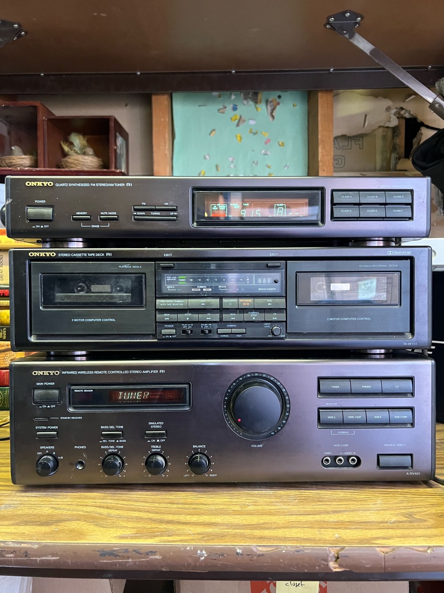 Working Onkyo Stereo System A-RV401 Amplifier, TA-W11 Cassette, T-401 FM/AM Tuner