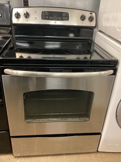 GE 30 in. 5.3 cu.ft. 4 Burners Glass Top Electric Stove