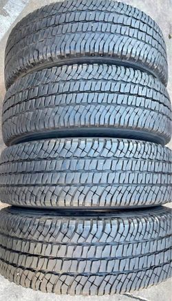 245/75/17 Michelin Vendo un set de llantas  con 80% Vida en excelente condiciones de Vida las 4 🫡🤑
 Selling a set of 4 tires with 80% tread life rem