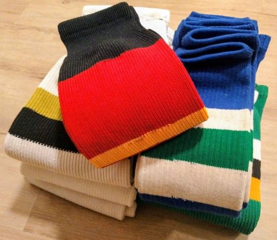 VINTAGE CLASSIC RETRO KNIT HOCKEY SOCKS!!! RARE COLORS! DON'T MISS OUT! ππ₯
π§¦ππ
