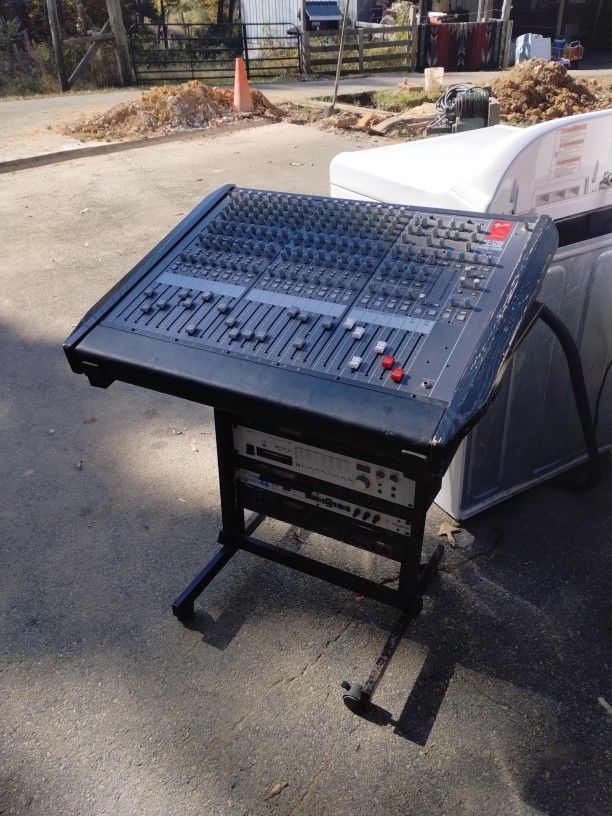 Fender Mixing Console MX 5200