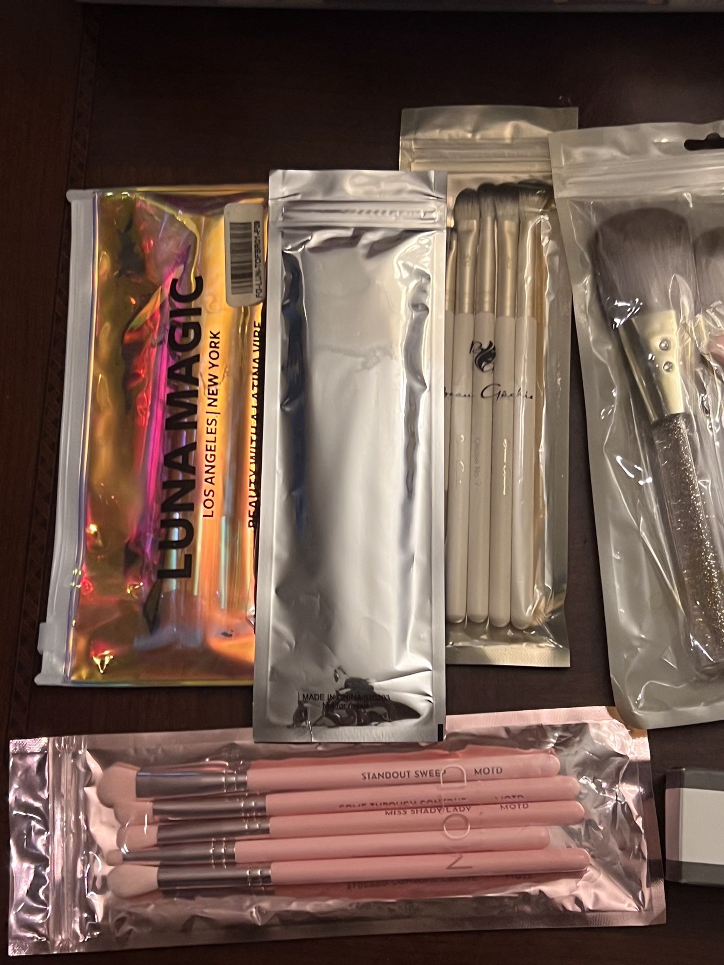 Make Up Brushes - Beauty Products - Please Read Description