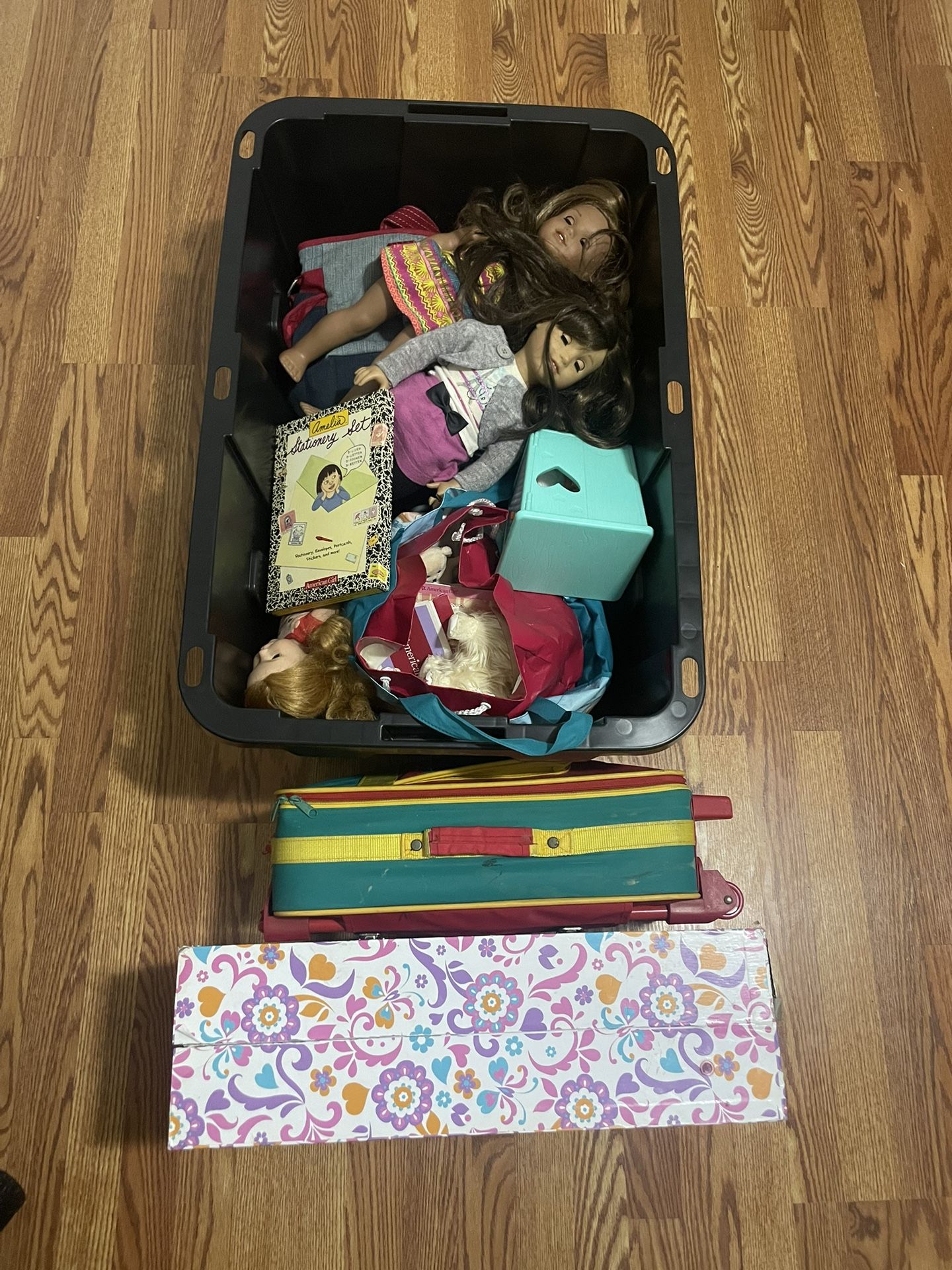 Huge American Girl Doll Lot With Dolls, Clothes, And Accessories