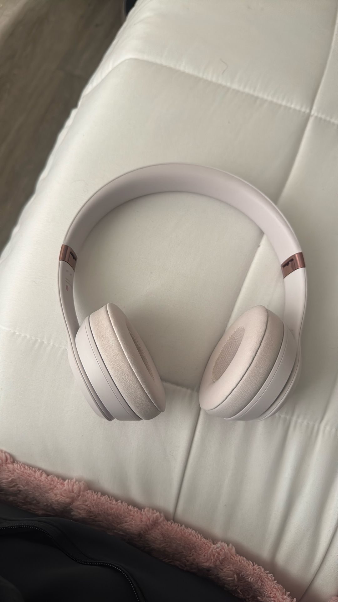 Beats solo 4