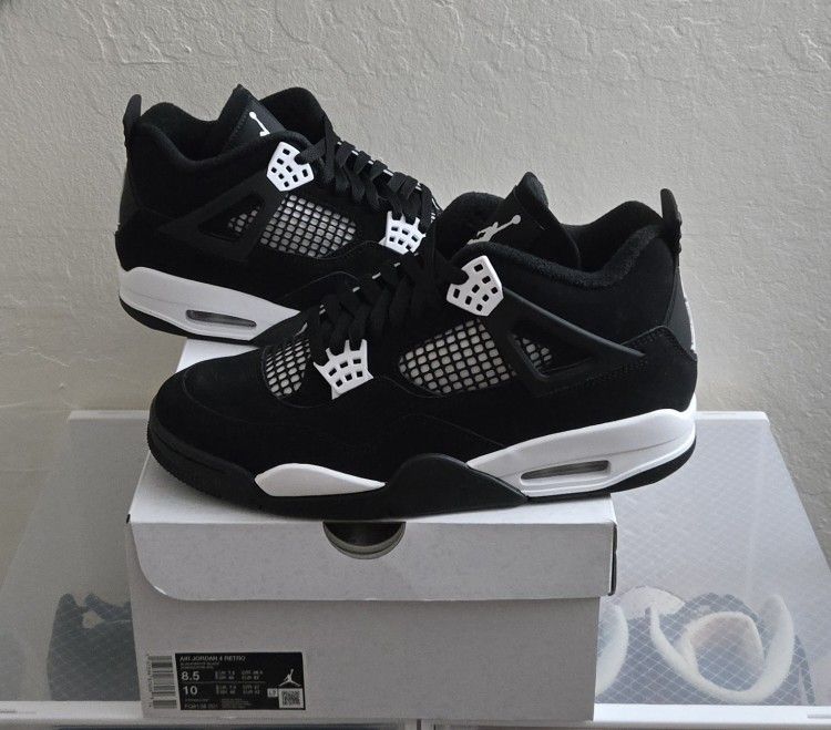 Jordan 4 Retro White Thunder Brand New (DS) 💯Authentic Size 8.5m