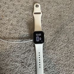 Apple Watch  SE 3 White