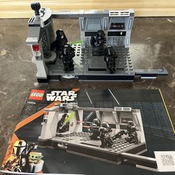 LEGO Star Wars Dark Trooper Attack 75324 Luke Skywalker