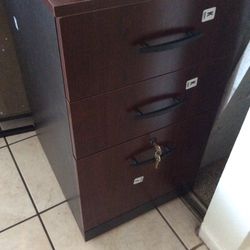 3 Drawer Pedestal With Key 🔑 New 