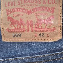 Out Grown & Barely Worn Men's Levi Shorts