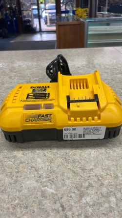 Dewalt DCB 118 20v max 60v flexvolt lithium ion fan cooled fast charger. 70521672