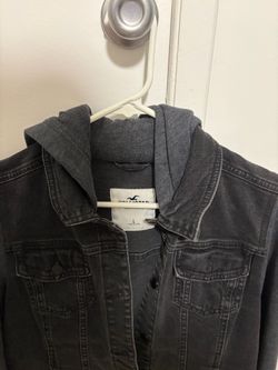 Hollister Hooded Denim Jacket Size Large