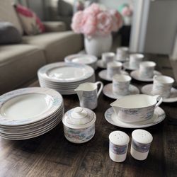 41 Piece Mikasa Monet Fine China Set 