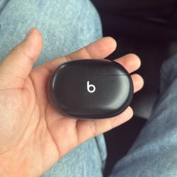Beats Studio Buds