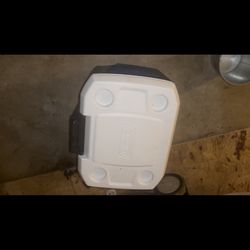Large Igloo Cooler 