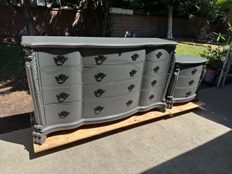DRESSER SET