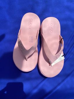 Gucci sandals ￼
