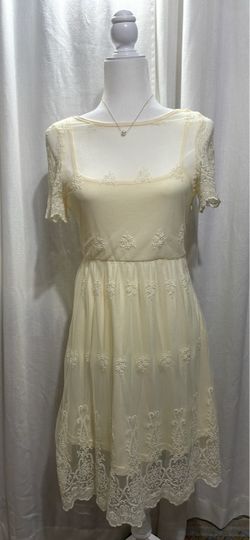 Ivory-coloured lace dress, size S