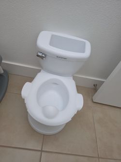 Summer by ingenuity potty training toilet..with flush noise