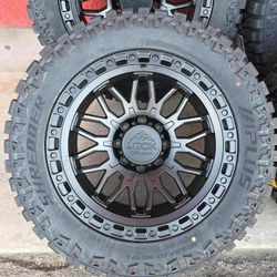 20x10 Lock Wheels / 33 1250 20 Aplus MT