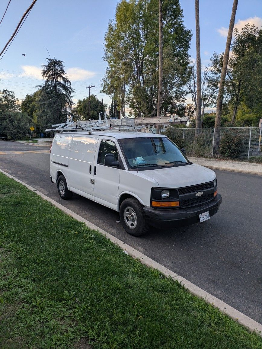 2002 Chevrolet Express
