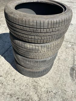 205/45/17 vendo un juego de llantas en perfectas condiciones de vida las 4