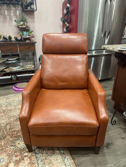 Small recliner, like new!