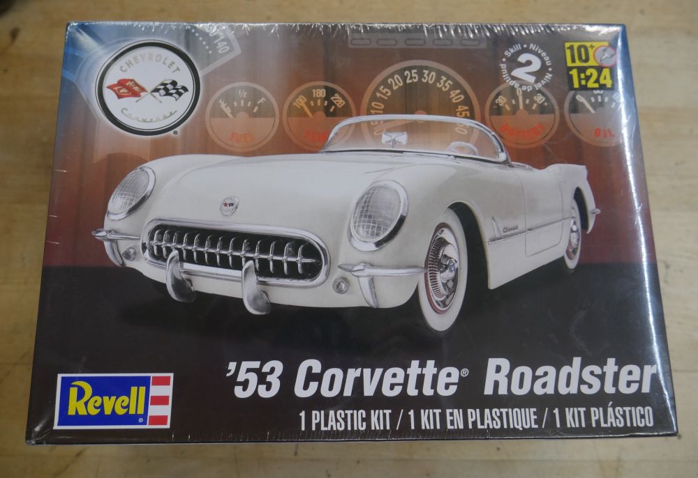   Revell 4057 1/24 Scale '53 Chevy Corvette Roadster Plastic Model Kit. new 